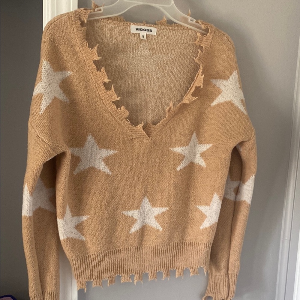 Vigoss Women's Beige Star V-Neck Sweater